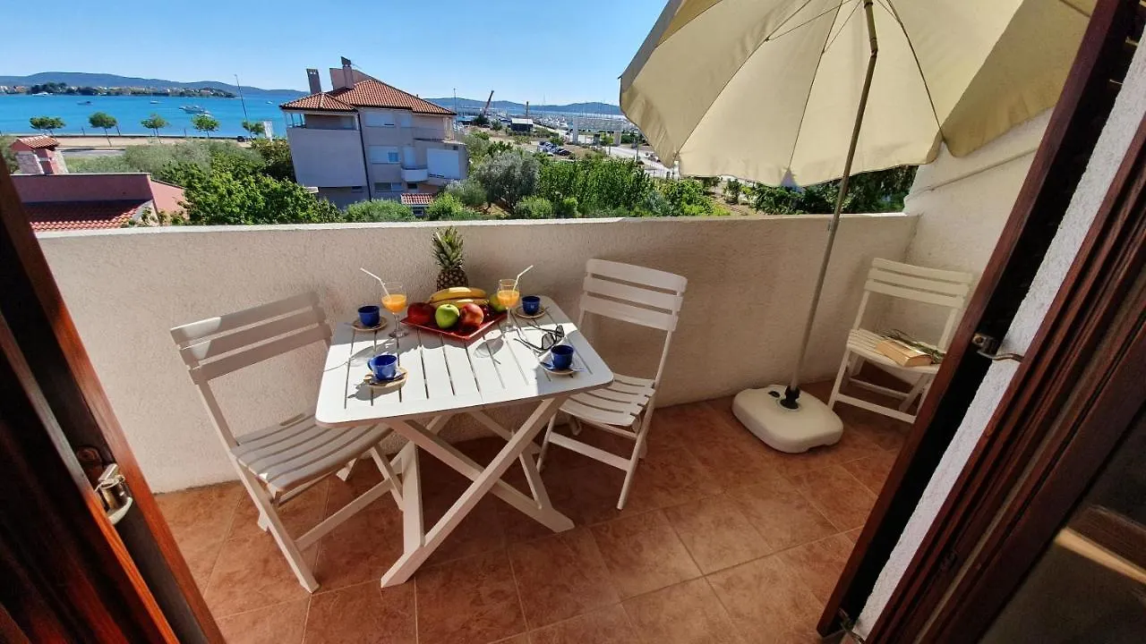 Apartments Sime  Sukosan