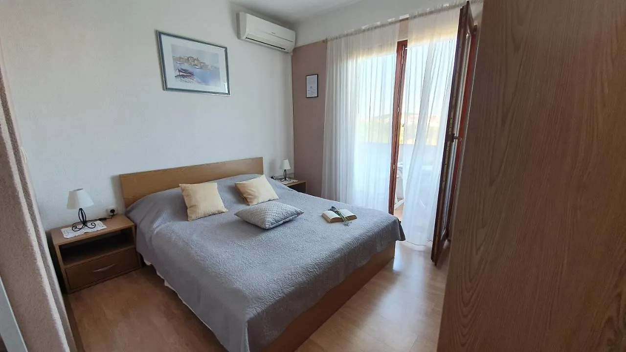 Apartments Sime Sukošan Kroatien