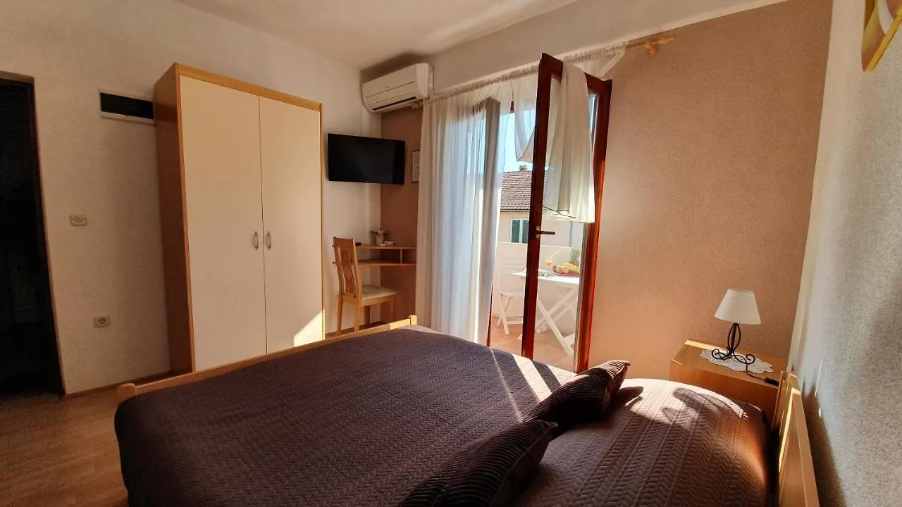 Apartments Sime Sukošan 0*,  Kroatien