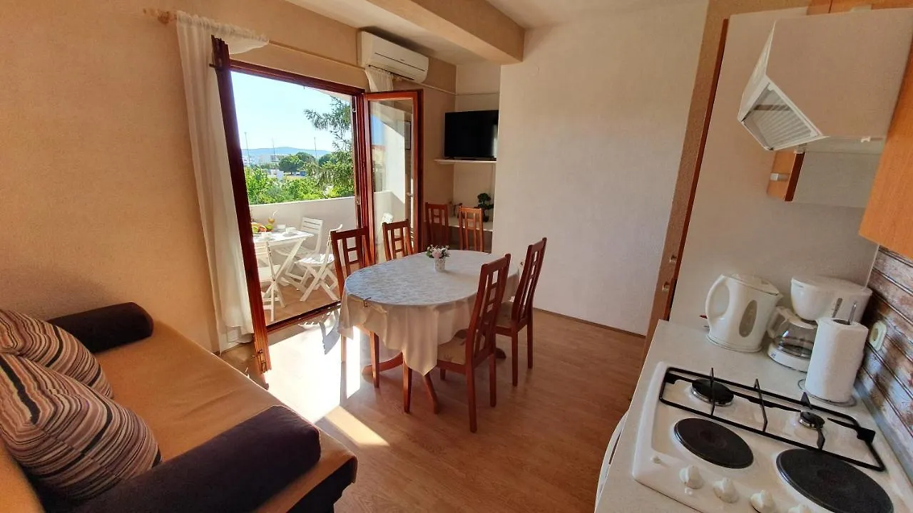 Apartments Sime Sukošan Kroatien